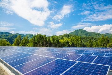 太陽光パネル・青空