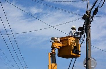 高所作業車・電柱工事